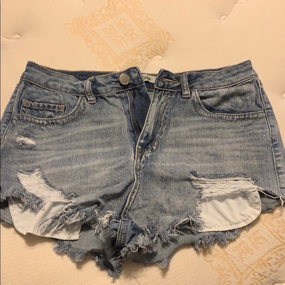 Refuge shorts